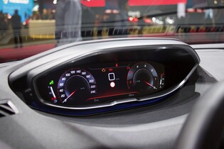 Vyzkoušeli jsme inovativní i-Cockpit od Peugeotu