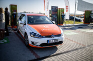 ČEZ dneškem zahájil testování nabíjecích stanic s fotovoltaickým zdrojem