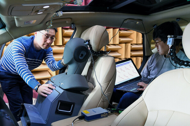 Hyundai má novou technologii potlačení hluku. To bude u elektromobilů zásadní