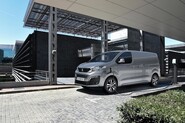 Peugeot uspěl ve veřejné zakázce a dodá DPP elektrické a plug-in hybridní vozy