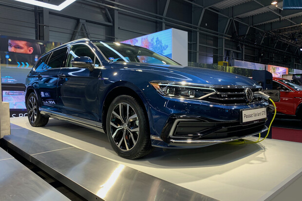 Podívali jsme se na Volkswagen Passat GTE. Naživo mu to sluší více