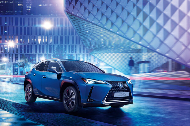 Čistě elektrický Lexus UX 300e konečně vstupuje na evropský trh