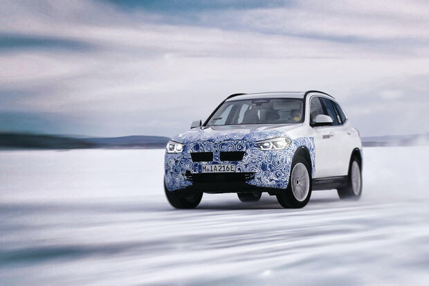 Ukázal se na Instagramu sériový design BMW iX3? 