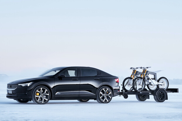 Minimálně v jedné věci Polestar 2 zašlape Teslu Model 3 do země. V jaké?