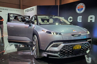Fisker Ocean se ukázal na CESu. Na head-up displeji vám zobrazí i karaoke