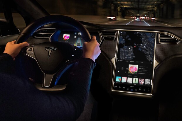 Díky nejnovější aktualizaci bude jízda v Tesle ještě příjemnější