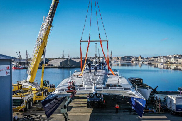 Toyota dodala nové články pro vodíkovou loď Energy Observer