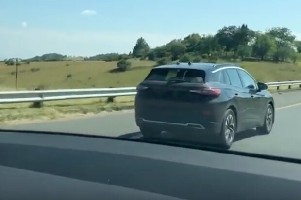 Volkswagen ID.4 najíždí kilometry v Jižní Africe. Světu se ukáže už letos