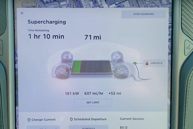 Model S Raven se na Superchargeru třetí generace nabíjel výkonem 181 kW