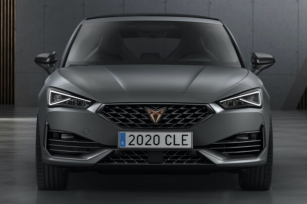 Plug-in hybridní CUPRA Leon sází na benzinovou čtrnáctistovku a dostane EL značky