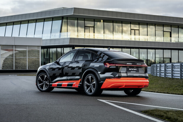 Tři elektromotory v Audi e-tron S nabídnou 495 koní a 973 Nm točivého momentu