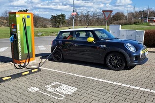 Oxfordská továrna se připravuje na výrobu dvou nových elektrických modelů Mini