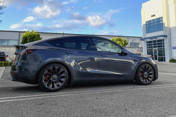 Model Y prodělal první tuningový zásah. A jistě to nekončí
