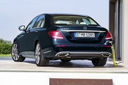 Mercedes-Benz třídy E oficiálně představen. Bude i hybrid
