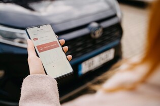 Už i Toyota má aplikaci pro chytré telefony. Pro vybrané modely funguje od 1. dubna