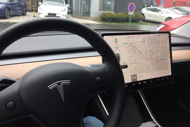 Paket Tesla Full Self-Driving prevděpodobně bude dražší