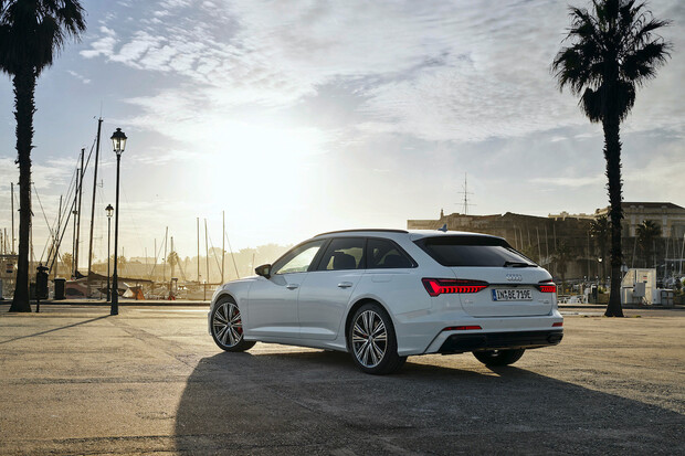 Audi A6 Avant do zásuvky míří na trh. Výkonem nadchne, ale cena není pro každého