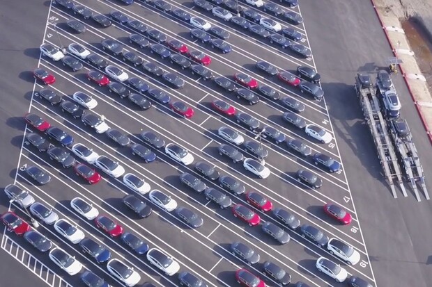 Tesla aktualizovala dodací lhůty po obnovení produkce ve Fremontu