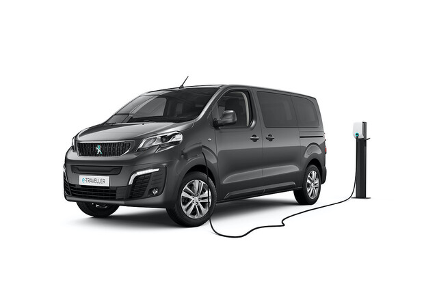 Peugeot představil elektrickou dodávku e-Traveller pro přepravu osob