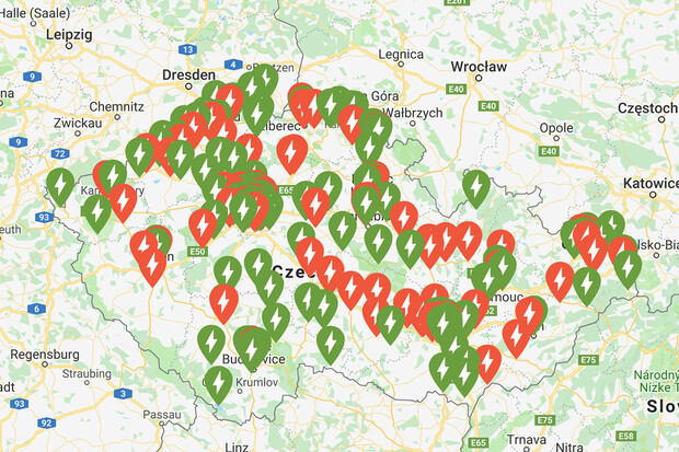 Praha postaví 3 000 chytrých lamp pro nabíjení elektromobilů