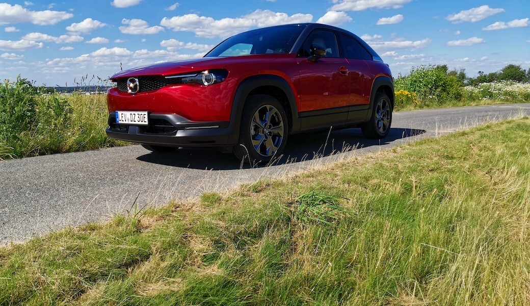 Mazda MX-30 v Česku. Projeli jsme elektrického Japonce