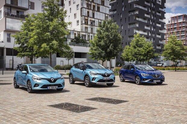 Renault v Česku začal prodávat Clio jako hybrid a Captur plug-in hybrid