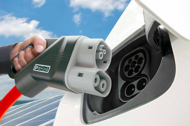 Konektor CHAdeMO dostal smrtící úder, Nissan přechází na CCS