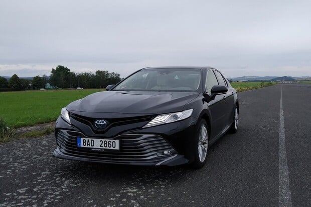 Toyota hodlá zbořit zavedené pořádky. Chystá elektromobil s obrovským dojezdem