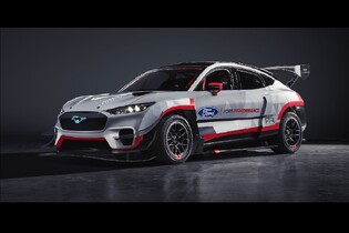 Ford Mach-E 1400: sériový vrah pneumatik