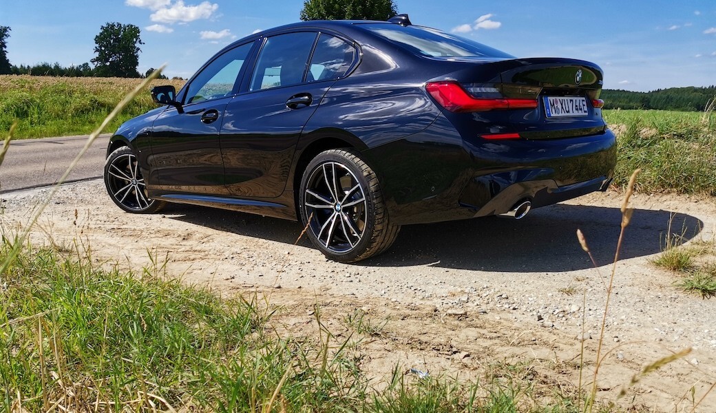 BMW 330e je řízená střela s plug-in hybridním pohonem