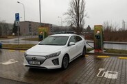 Test Otestovali jsme, jak úsporný je v běžném provozu Hyundai Ioniq Electric – Zaostřeno na spotřebu