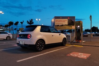 Dotace na nákup elektromobilů letos nebudou. Může za to COVID