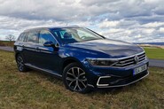 Test Jaký elektrický dojezd a spotřebu benzínu nabídne Volkswagen Passat GTE – Zaostřeno na spotřebu