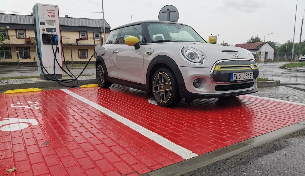 Jak úsporný je v běžném provozu Mini Cooper SE