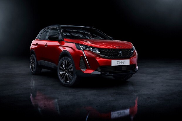 Omlazený Peugeot 3008 příchází i jako plug-in hybrid. Nabízí toho hodně