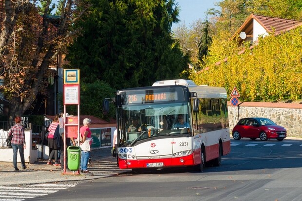 Praha hodlá nakoupit až 140 hybridních kloubových autobusů