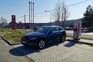 Jaký dojezd na elektřinu a spotřebu benzínu má Audi Q5 55 TFSI e quattro