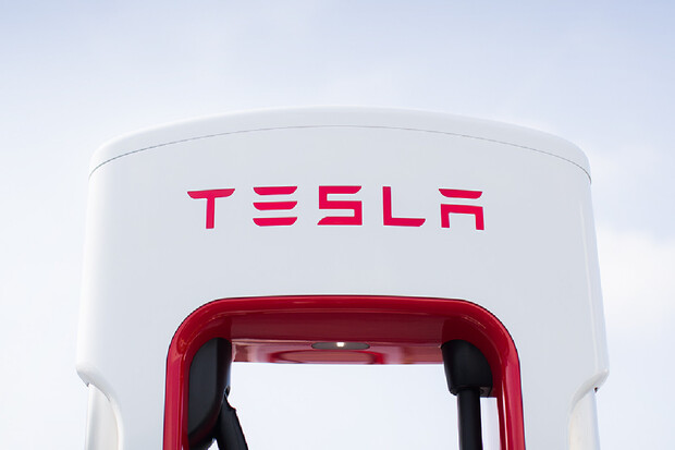 Tesla chce všechny Superchargery napájet energií z obnovitelných zdrojů. Už letos