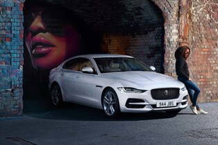 Modernizovaný Jaguar XE dostal mild-hybridní pohon a nové technologie