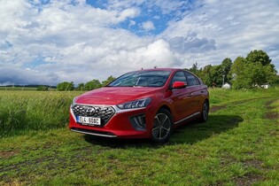 Jaký dojezd na elektřinu a spotřebu benzínu má Hyundai Ioniq Plug-in Hybrid