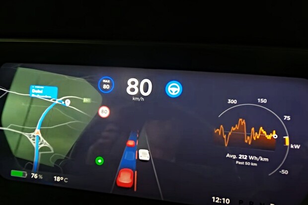 Chcete do své Tesly systém Autopilot? Od letoška si výrazně připlatíte