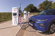 Kolik dobíjecích bodů připadá na jeden elektromobil v Evropě?