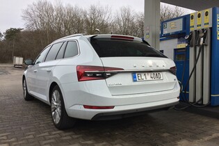 Spotřeba benzínu a elektrický dojezd vozu Škoda Superb iV