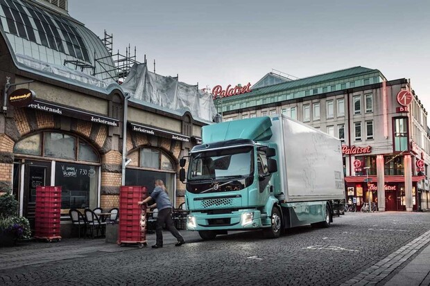 Volvo od příštího roku nabídne všechna svá nákladní auta s elektrickým pohonem