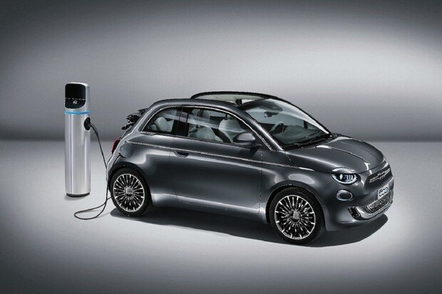 Fiat 500e přichází do prodeje s UV lampou a vysokotlakým filtrem