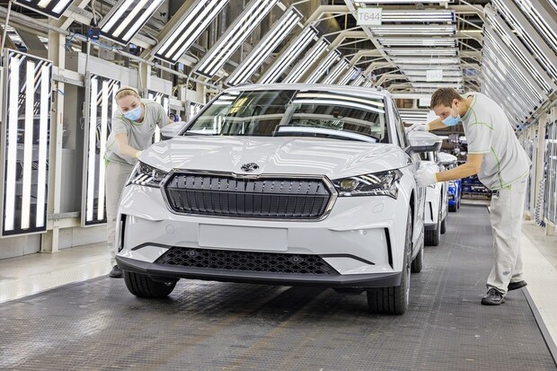 Škoda Auto obnovuje po několika týdnech výrobu Enyaqu iV