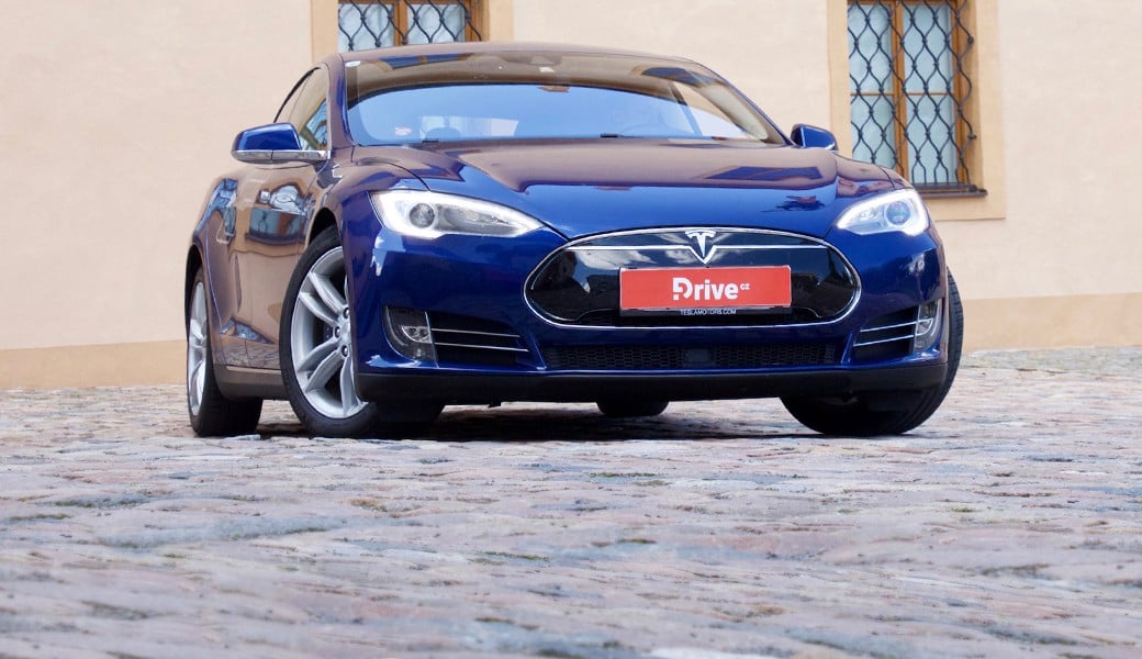 Tesla Model S 70D