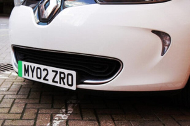 Velká Británie zavádí zelené registrační značky pro elektromobily