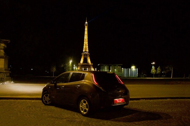 Elektromobilem do Paříže a zpět. Na kolik cesta vyjde a na co si dát pozor?