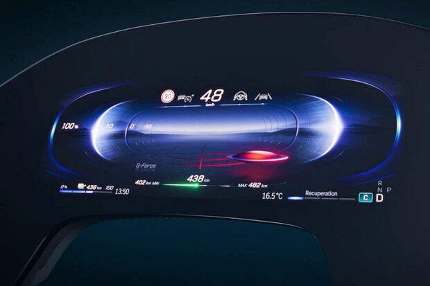 MBUX Hyperscreen od Mercedesu je šperkem interiéru, který se učí z chování posádky